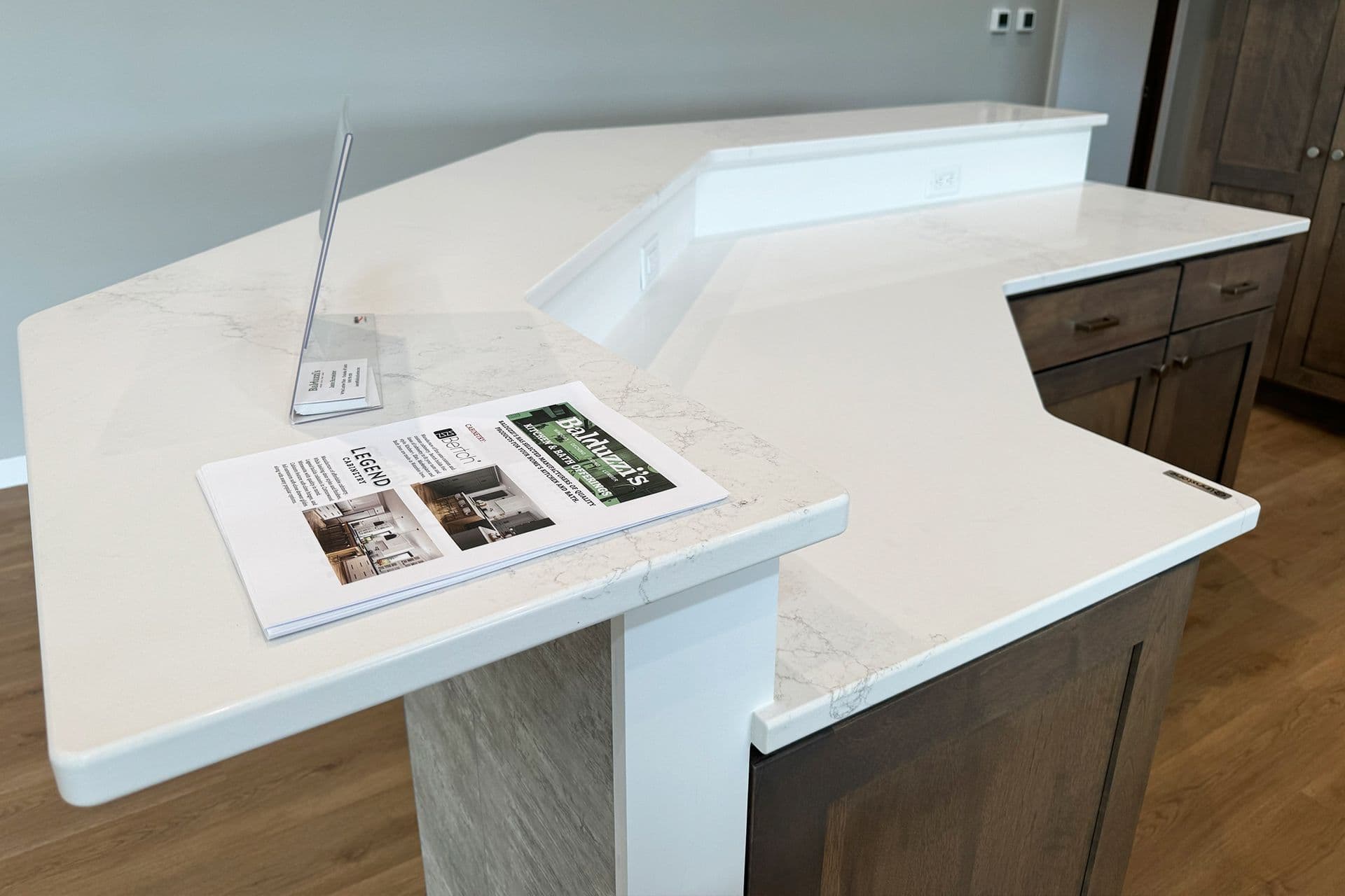 Majestic Quartz Surfaces: The Dual Elegance of 5107 Vinson Crest and 6073 Eiger Mist