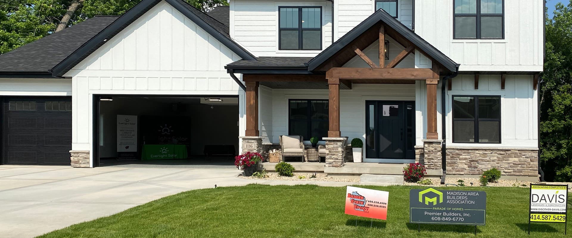Shining the Spotlight on Linnstone: Showcasing Exquisite Quartz Surfaces at the Parade of Homes