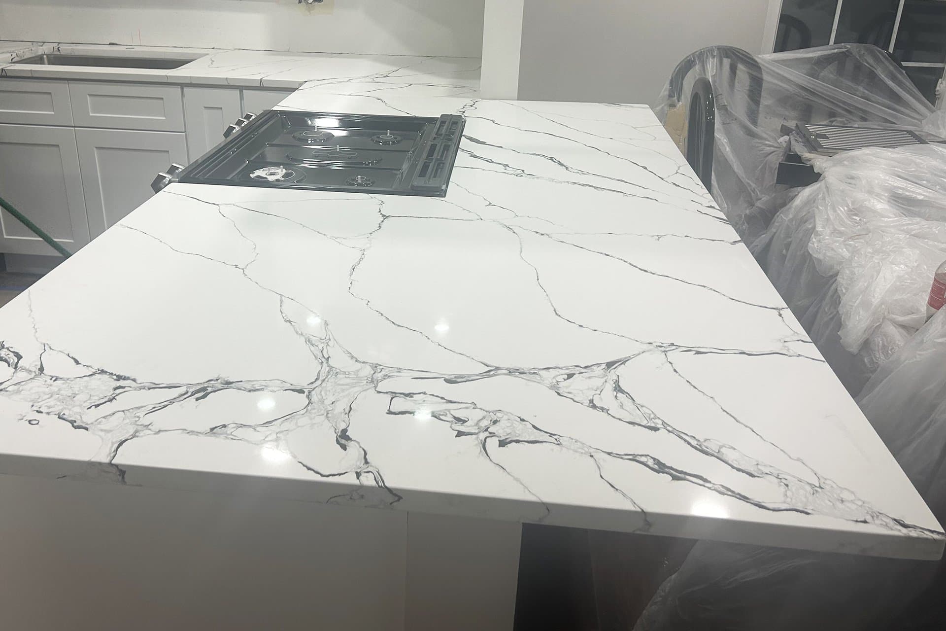 The Stone Surfaces Punaluu 6022 Experience: A Canvas of Elegance