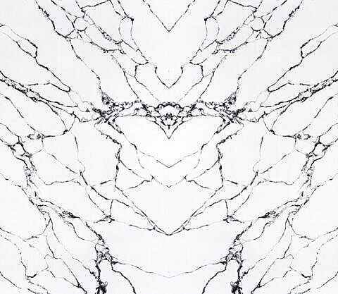 Bookmatched Calacatta quartz vertical B (518x450)