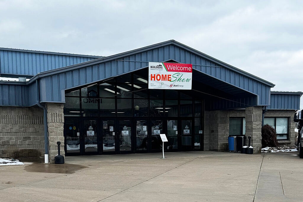 Linnstone Marks a Standout Presence with Exquisite Products at the 2024 Home Show 6 Linnstone Products at 2024 Home Show