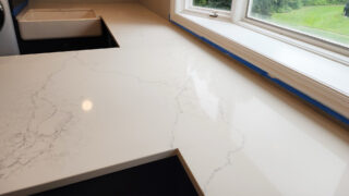 5107 Vinson Crest Quartz Surfaces from Linnstone