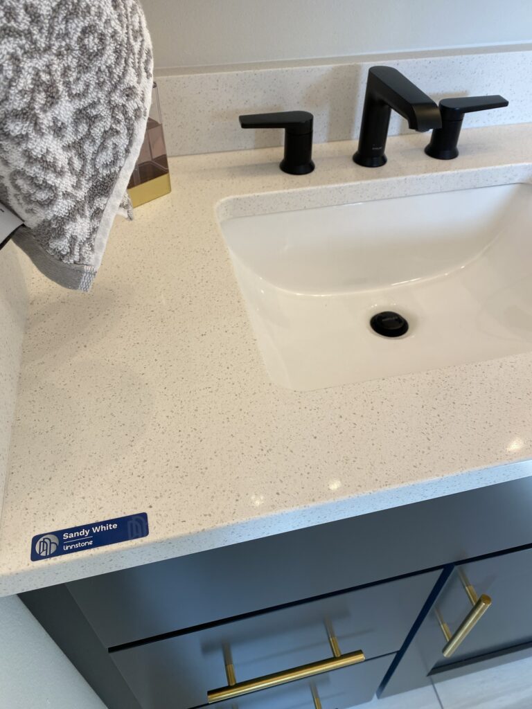 Linnstone Surfaces 7009 Sandy White